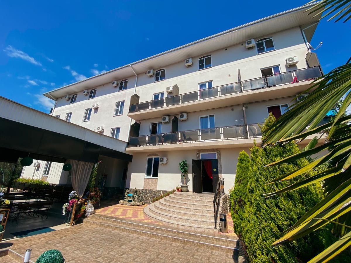 Park-Hotel Abkhazia Tsandrypsj Buitenkant foto