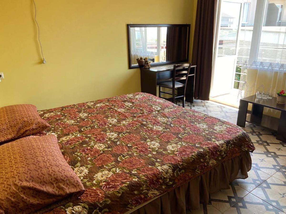 Park-Hotel Abkhazia Tsandrypsj Buitenkant foto