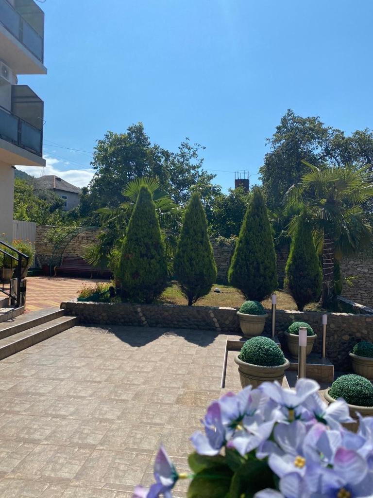 Park-Hotel Abkhazia Tsandrypsj Buitenkant foto